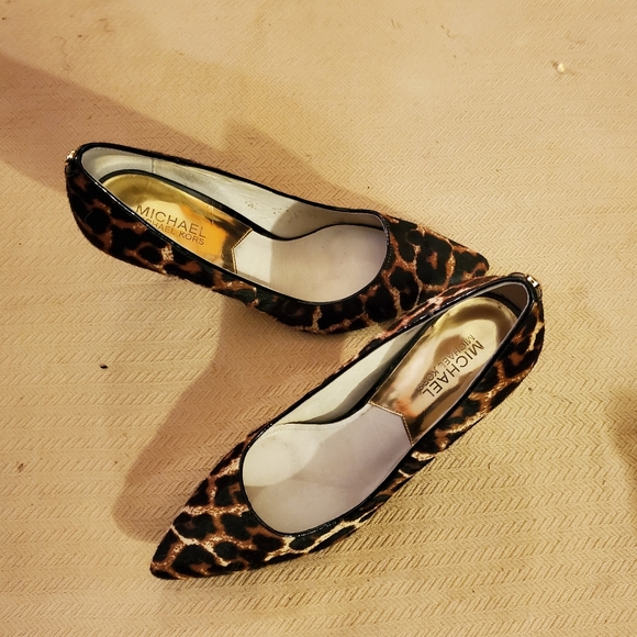 Michael Kors leporard skin shoes - Picture 5 of 7